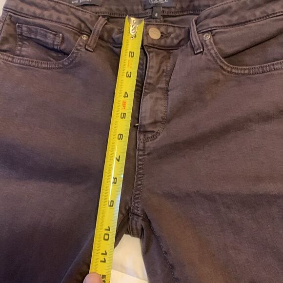 NYDJ, great condition, size 8, AMO SKINNY, lift-tuck technology, brown - Picture 10 of 13